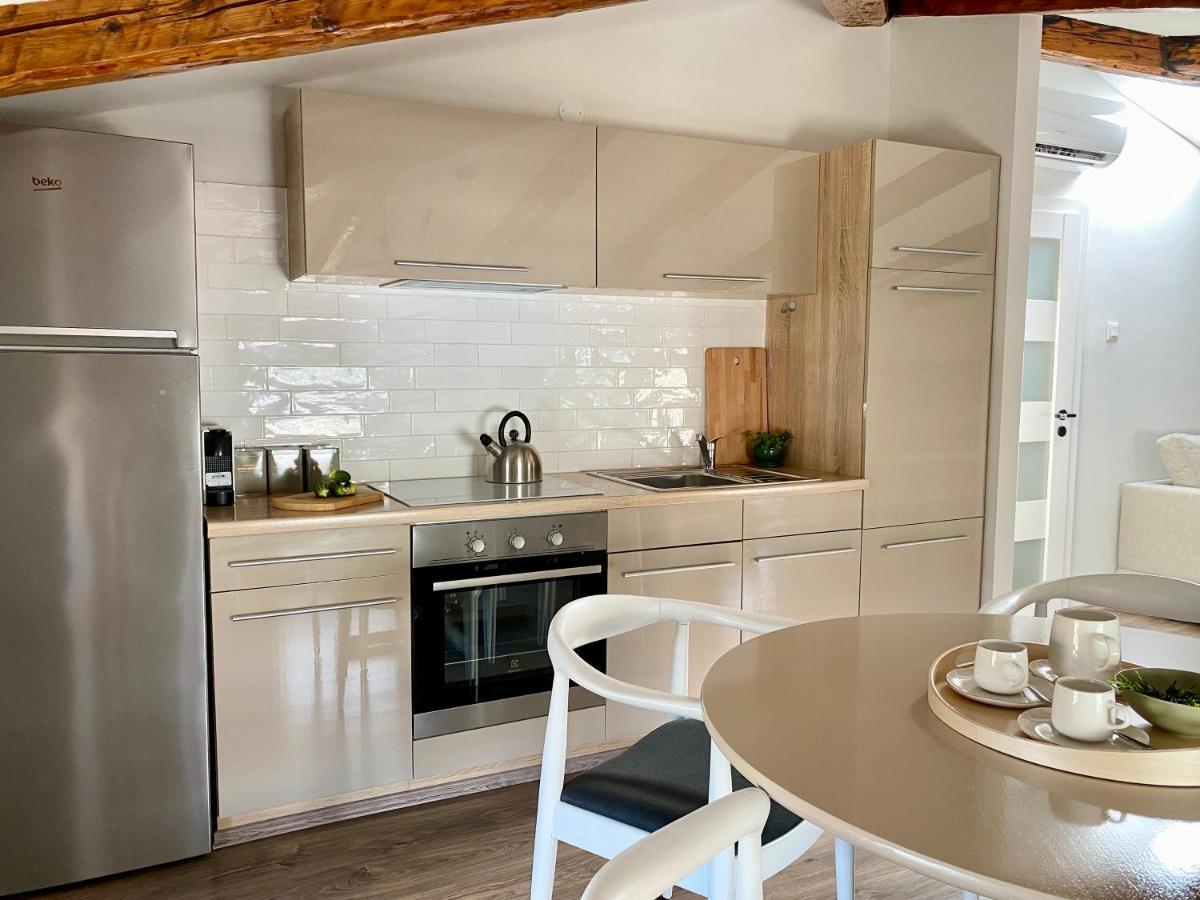 Parentium Loft Center Square Apartman Poreč Kültér fotó