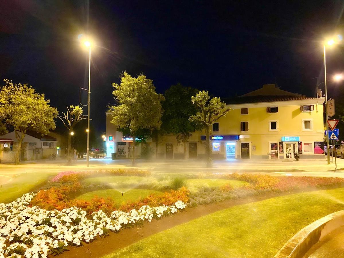 Parentium Loft Center Square Apartman Poreč Kültér fotó